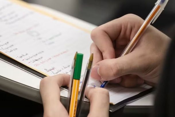 Enem 2025 abre inscrições com retorno da certificação do ensino médio